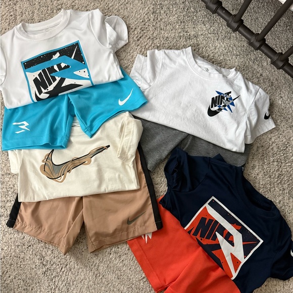 Nike Set Bundle - Picture 1 of 3
